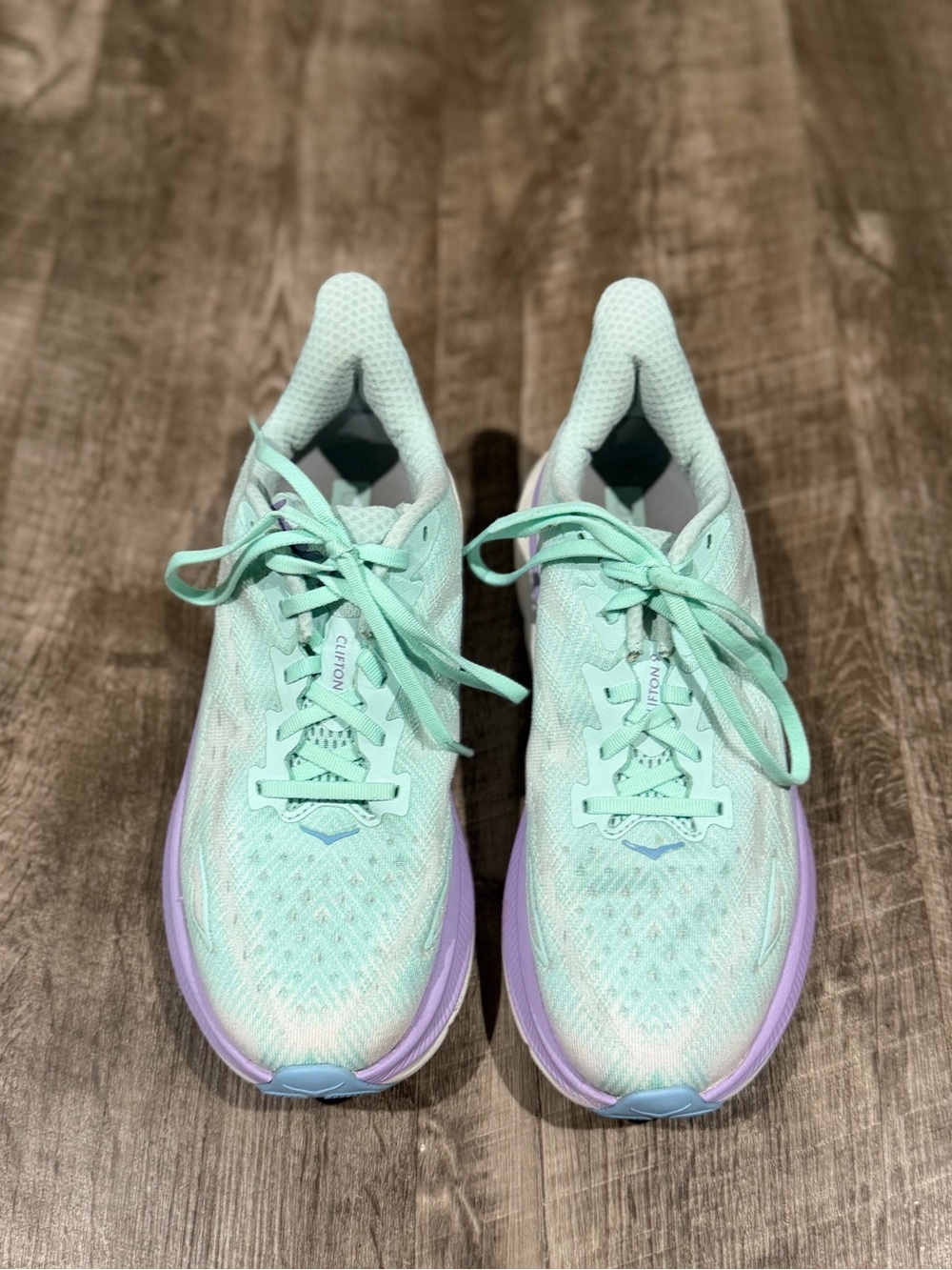 Hoka One One Clifton 9 Women's Size 9.5B Blue Purple White Running Shoes Sneaker